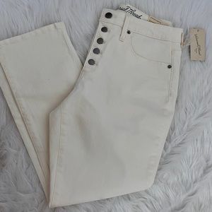 Women’s high- rise straight jeans
